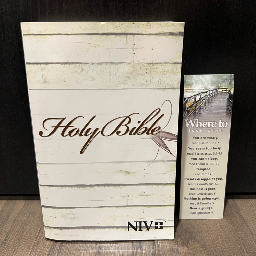 2011 NIV Holy Bible New International Version Paperback - Rare White Wood Design